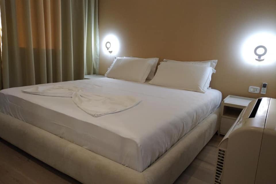 Deluxe Sea Apartment فلورا المظهر الخارجي الصورة