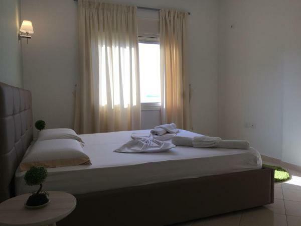 Deluxe Sea Apartment فلورا الغرفة الصورة