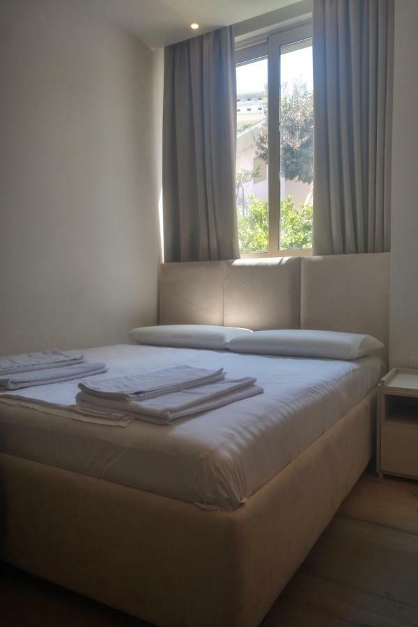 Deluxe Sea Apartment فلورا المظهر الخارجي الصورة