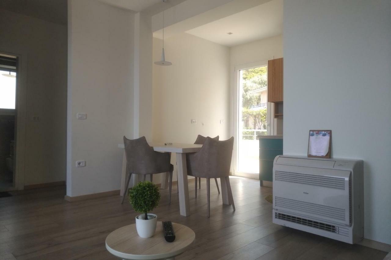 Deluxe Sea Apartment فلورا المظهر الخارجي الصورة