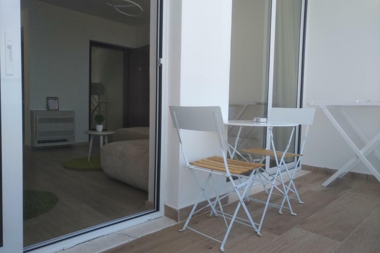 Deluxe Sea Apartment فلورا المظهر الخارجي الصورة
